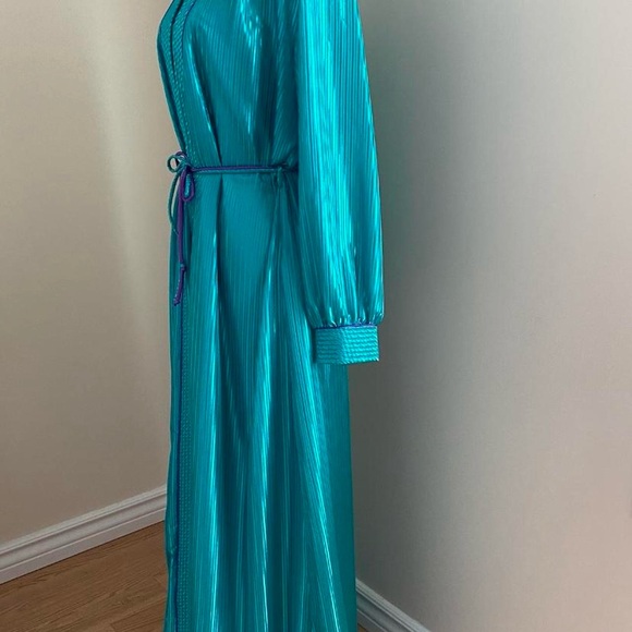 Dominique Vibrant Turquoise Robe - Picture 6 of 8